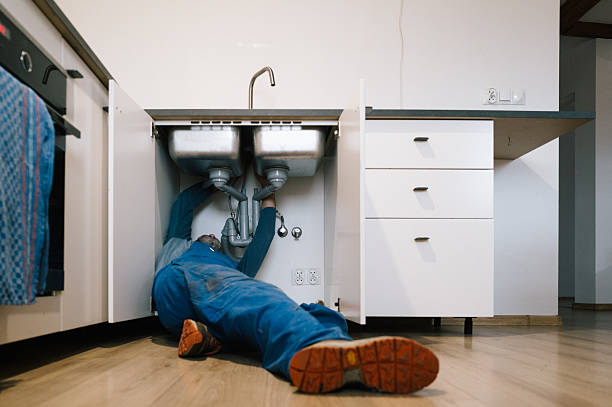 Professional Leak Detection technician working in Columbus, MS